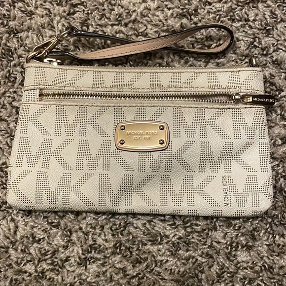 White Michael Kors wristlet/wallet - Picture 3 of 7